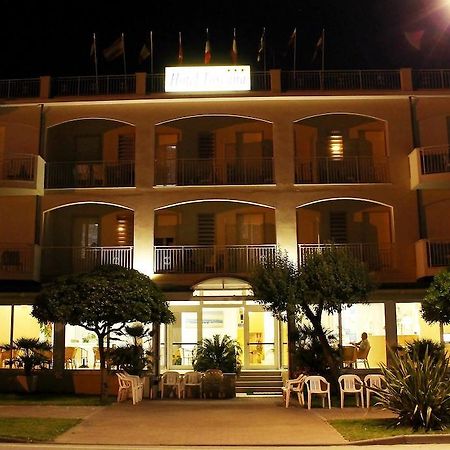 Hotel Toscana Marotta Ngoại thất bức ảnh